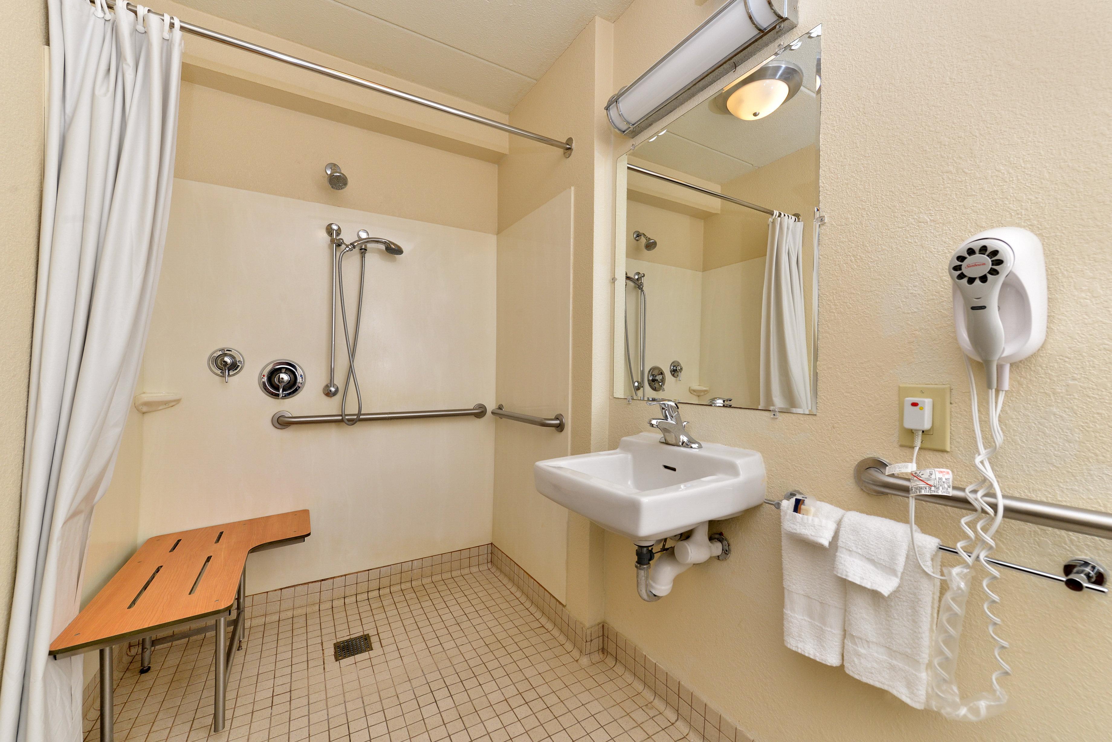 Hotel Red Roof Plus+ - Meadowlands Secaucus