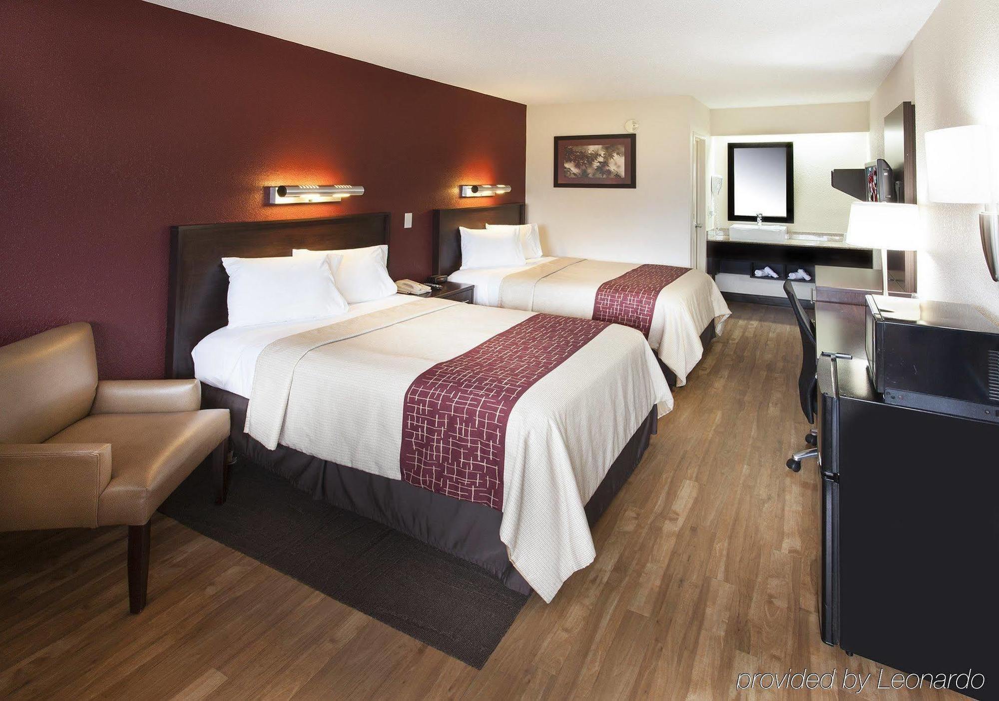Hotel Red Roof Plus+ - Meadowlands Secaucus