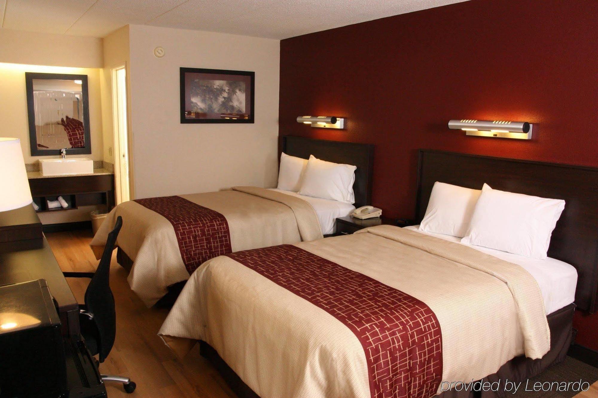 Red Roof Plus+ - Meadowlands Hotel Secaucus