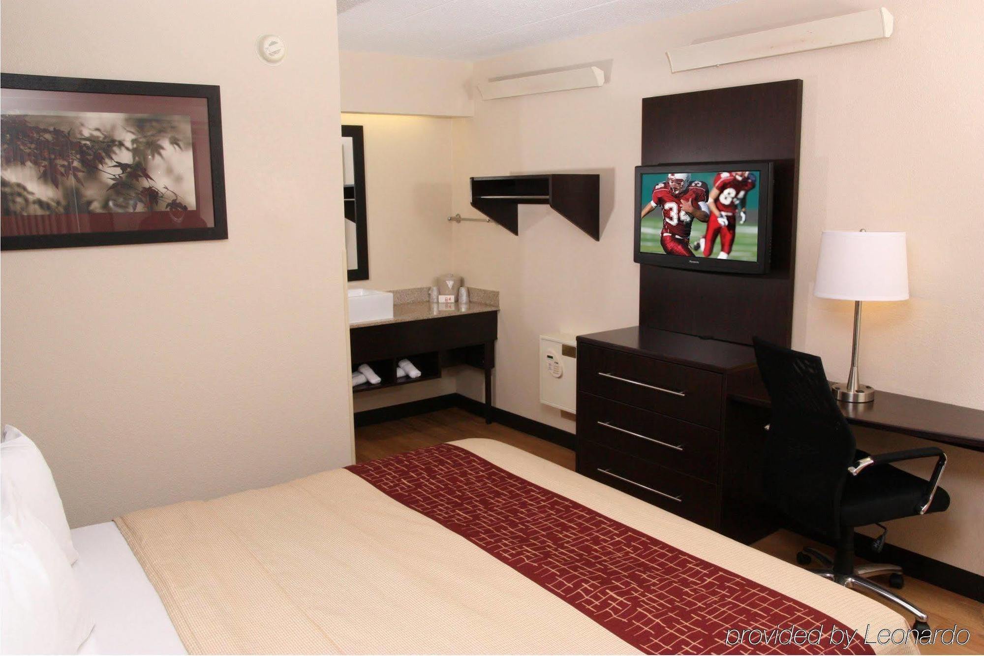 Hotel Red Roof Plus+ - Meadowlands Secaucus