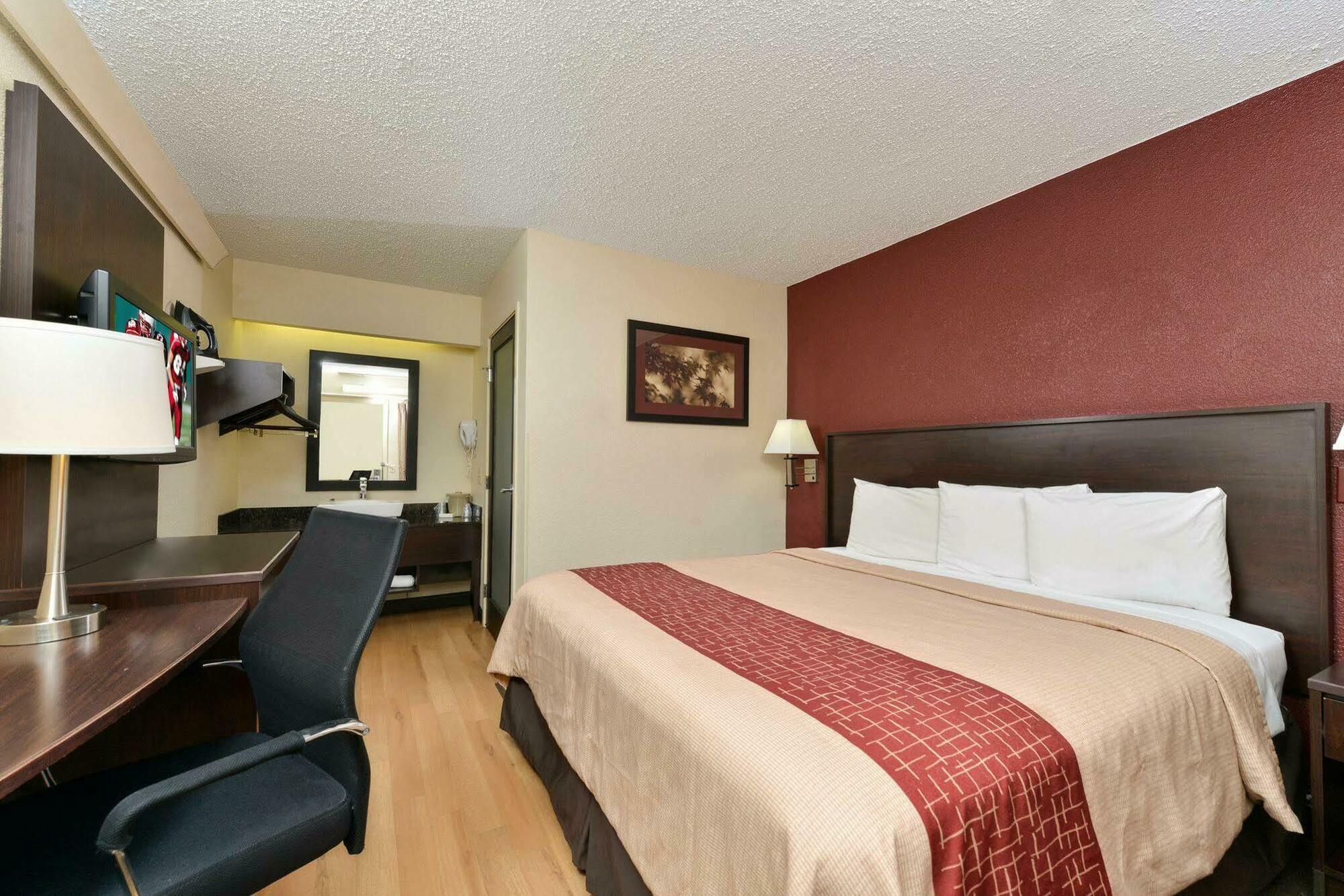 Red Roof Plus+ - Meadowlands 3* Secaucus